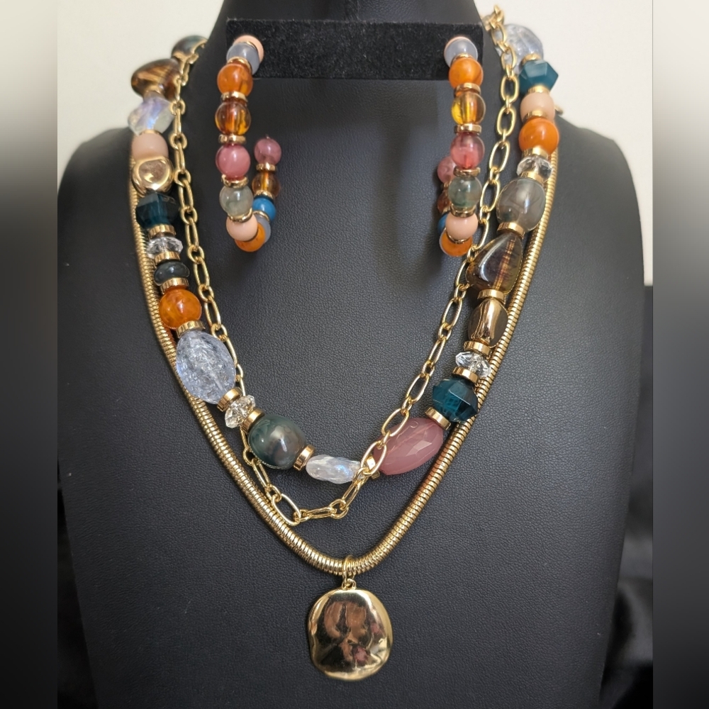 #58.Multicolor Lucite Beaded Layered Necklace with Gold Pendant